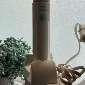 Philips Sonicare Electric Toothbrush in White and Green